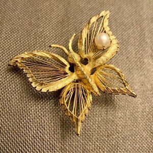 Designer Vintage Brooks Mid Century Gold Tone Butterfly Brooch - Signed